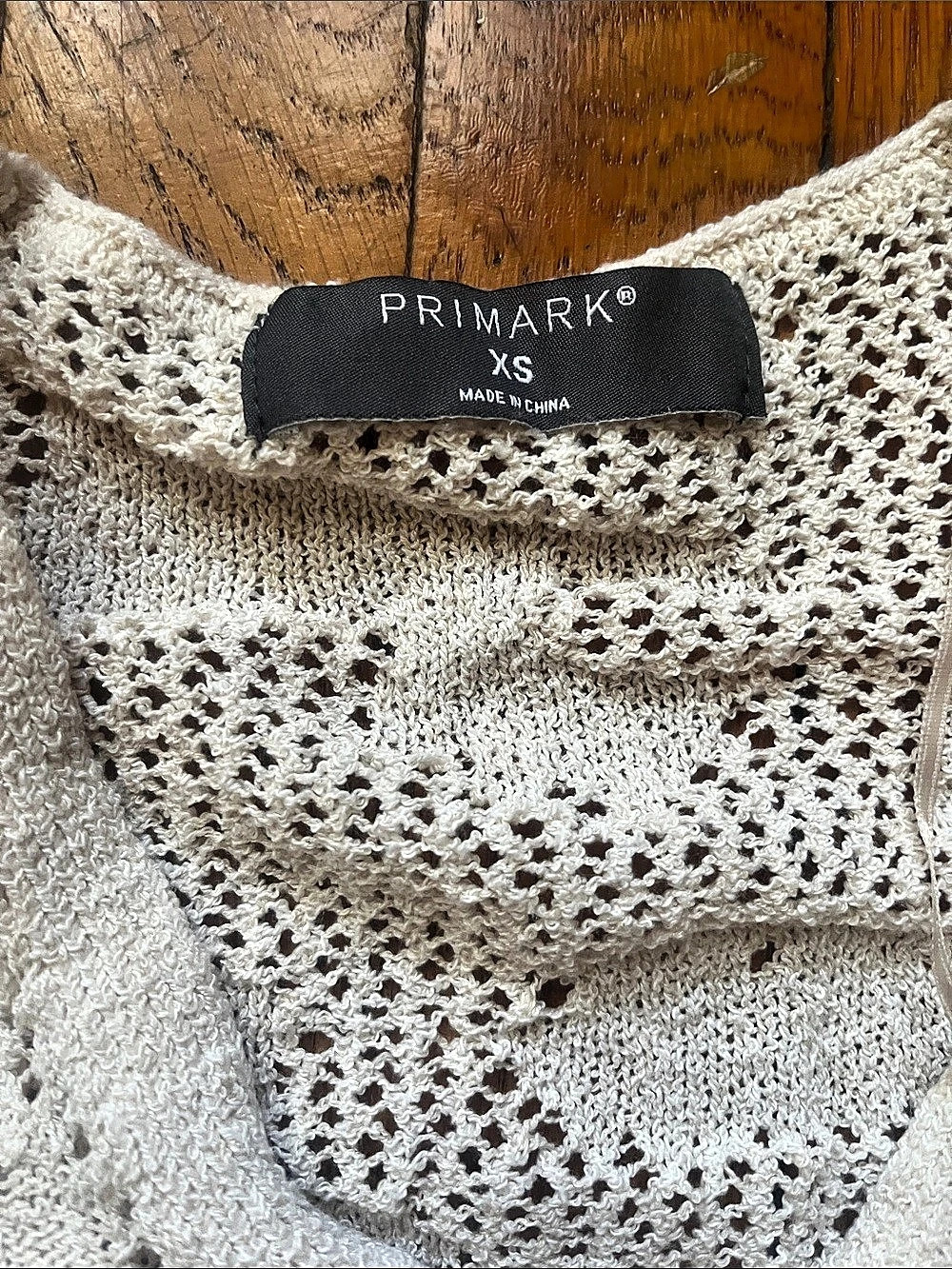 Primark Crochet Button Front Ruffle Vest XS Like New - Picture 3 of 3